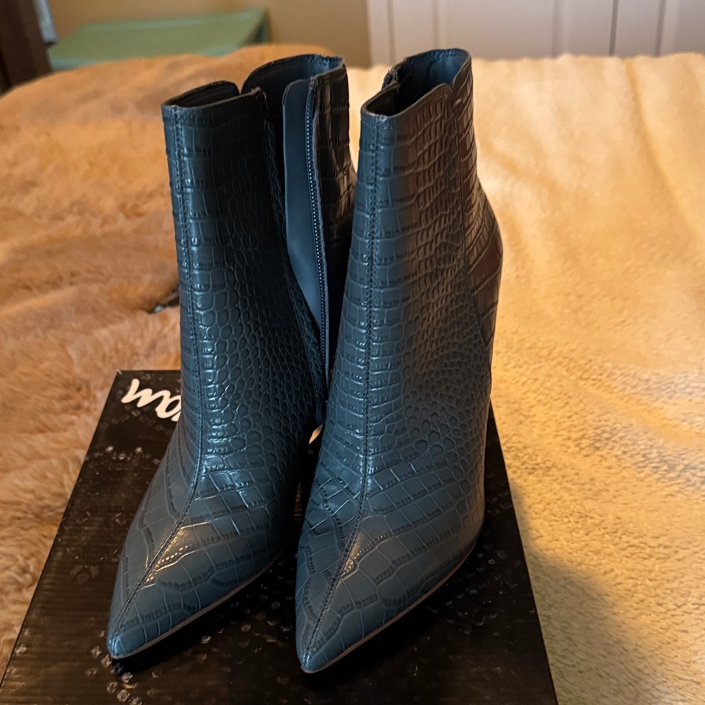 Sam Edelman Crocodile-Embossed Gray Ankle Boots